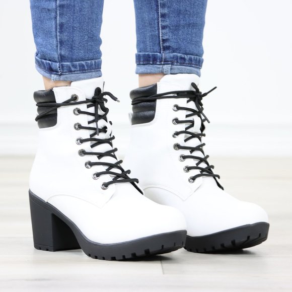 Lace-Up Lug Chunky Block High Heel Ankle Boots White Faux Leather - Picture 4 of 12